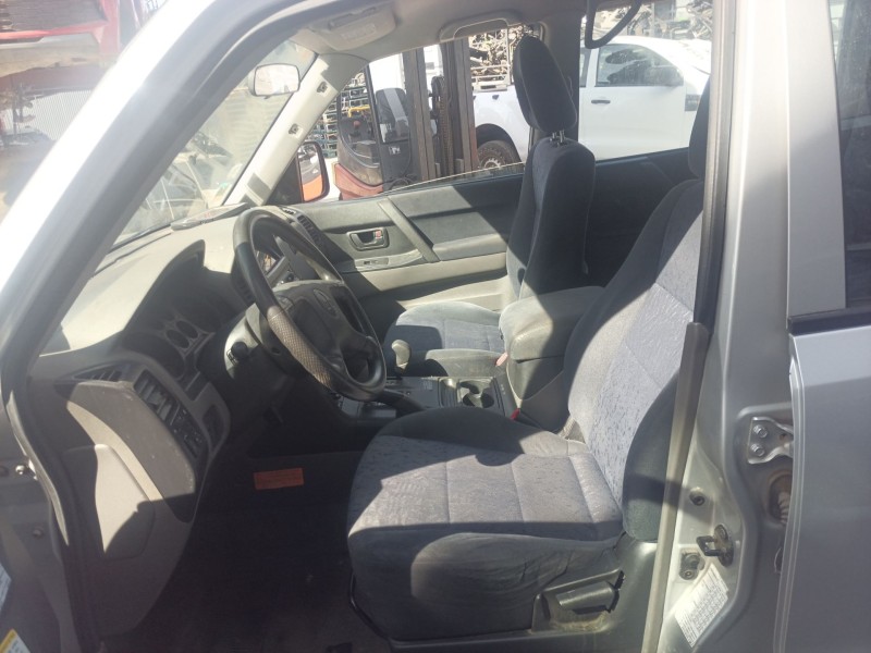 mitsubishi montero iii (v7_w, v6_w) del año 2001