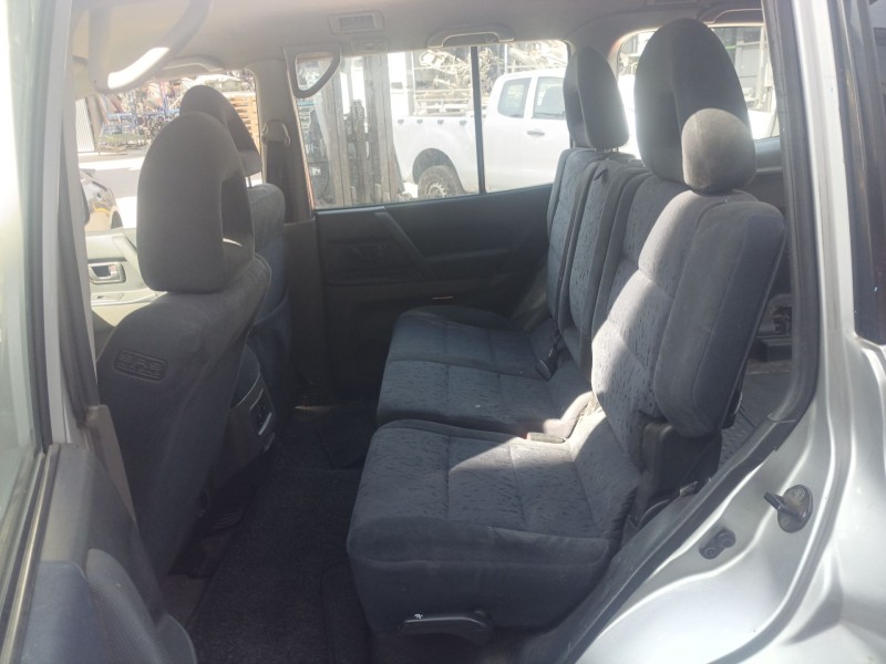 mitsubishi montero iii (v7_w, v6_w) del año 2001