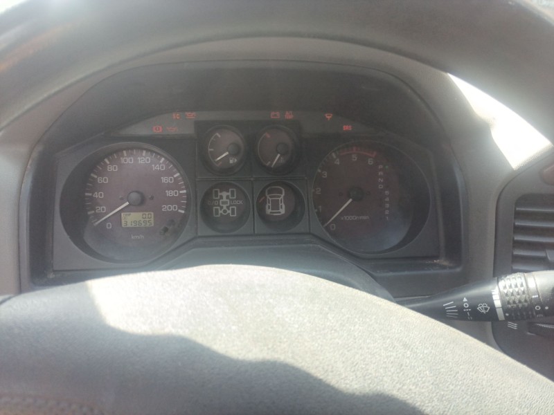 mitsubishi montero iii (v7_w, v6_w) del año 2001