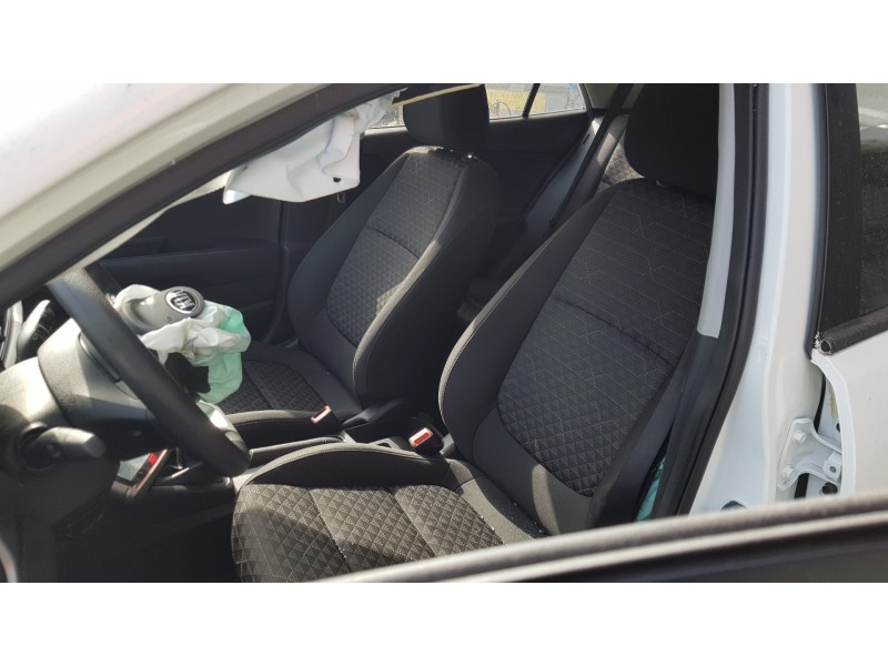 kia rio (yb) del año 2019