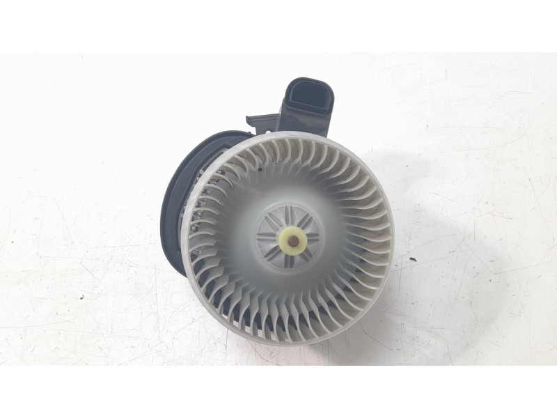Recambio de ventilador calefaccion para land rover range rover velar 2.0 turbo cat referencia OEM IAM GX7318456AA  