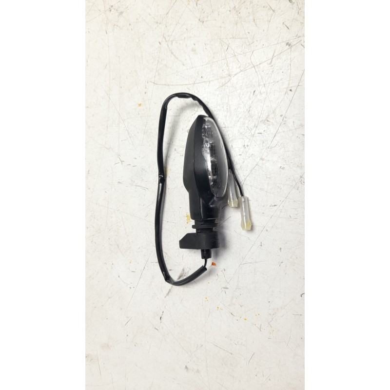 Recambio de piloto trasero izquierdo para triumph street triple 765 rs street triple 765 rs referencia OEM IAM T2700849  
