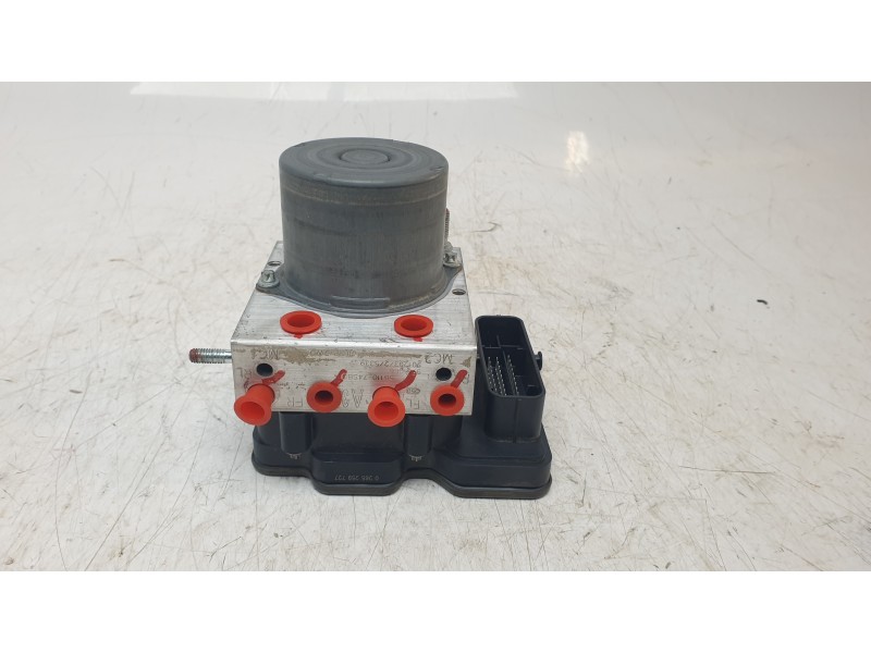 Recambio de abs para suzuki vitara 1.5 strong hybrid gle 2wd referencia OEM IAM 5613074SA0000  