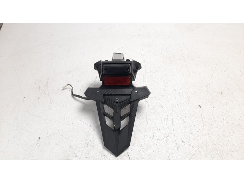 Recambio de portamatriculas para honda cb 500f referencia OEM IAM 80100MKPD00ZA  