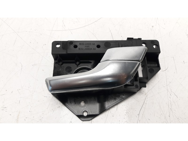 Recambio de maneta interior delantera derecha para land rover evoque 2.0 turbo cat referencia OEM IAM BJ3222600AA BJ32266B34AA 