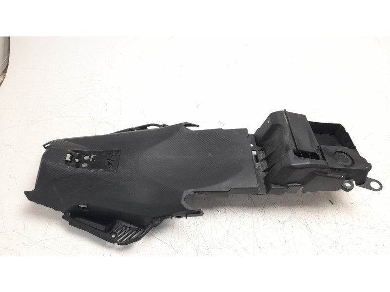 Recambio de guardabarros trasero para honda cb 500f referencia OEM IAM 80104MKPJ00  