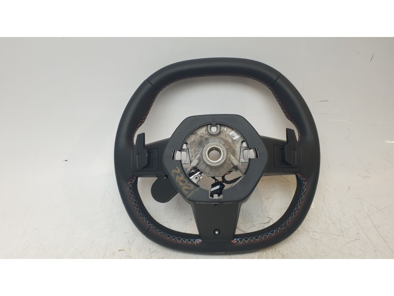 Recambio de volante para renault austral techno referencia OEM IAM 484001557R  