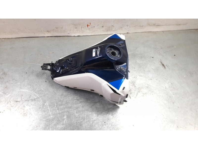 Recambio de deposito combustible para honda crf crf 1100 l africa twin dct referencia OEM IAM 17500MLGE40ZB  