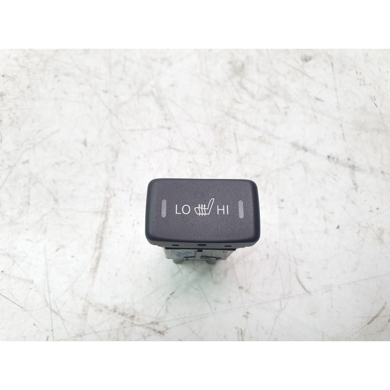 Recambio de mando asiento calefactable para suzuki vitara 1.5 strong hybrid gle 2wd referencia OEM IAM 20917MD  