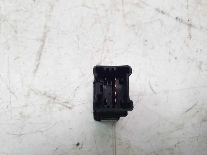 Recambio de mando asiento calefactable para suzuki vitara 1.5 strong hybrid gle 2wd referencia OEM IAM 20917MD  