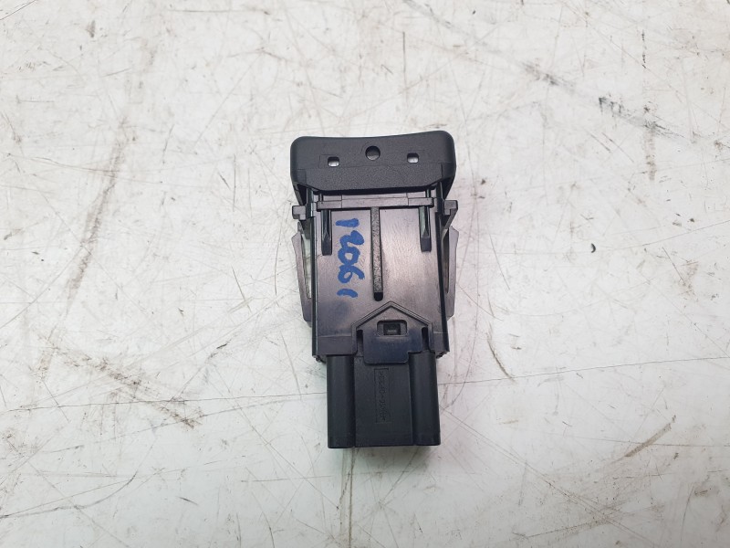 Recambio de mando asiento calefactable para suzuki vitara 1.5 strong hybrid gle 2wd referencia OEM IAM 20917MD  