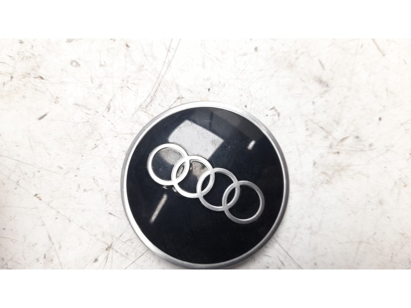 Recambio de tapacubos para audi q5 (8rb) 2.0 tdi quattro referencia OEM IAM 81A601170  