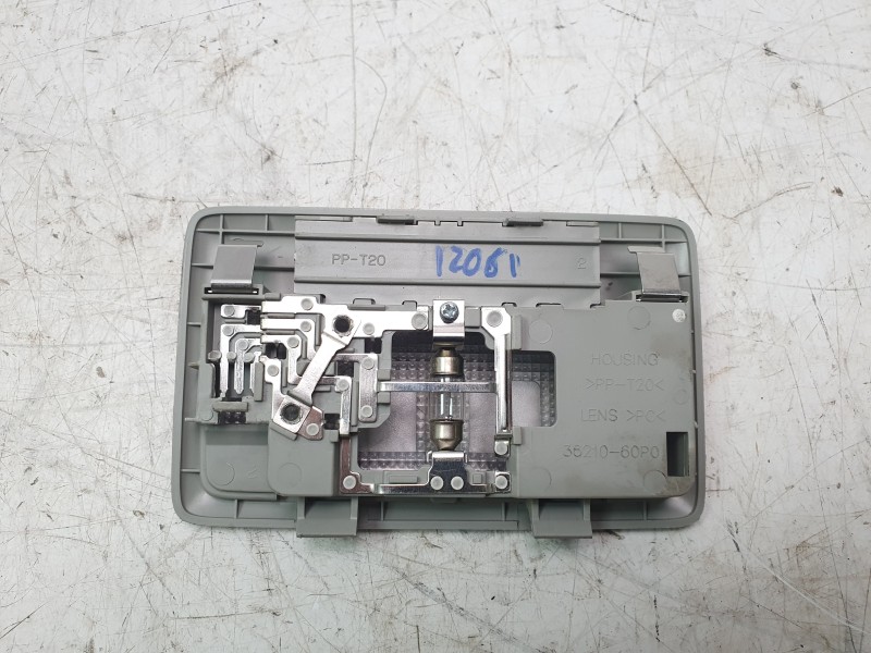 Recambio de luz central de freno para suzuki vitara 1.5 strong hybrid gle 2wd referencia OEM IAM 3621060P0  