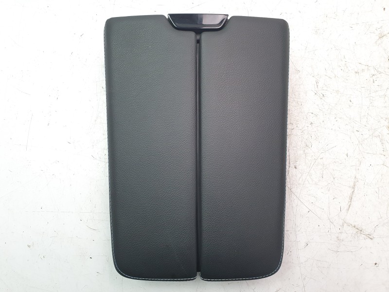 Recambio de apoyabrazos central para renault austral techno referencia OEM IAM 969207238R  