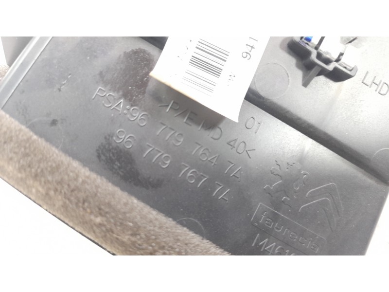 Recambio de aireador izquierdo para citroen c4 picasso origins referencia OEM IAM 967797647A  