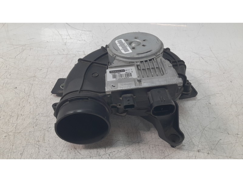 Recambio de electroventilador para smart fortwo coupe referencia OEM IAM A4535000093  