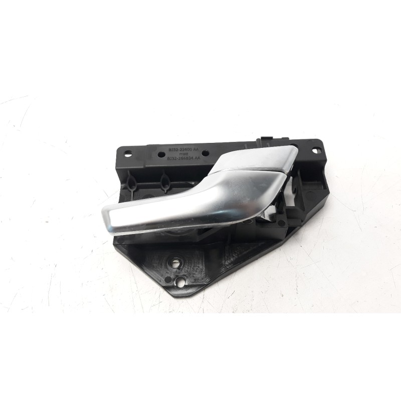 Recambio de maneta interior trasera derecha para land rover evoque 2.0 turbo cat referencia OEM IAM BJ3222600AA BJ32266B34AA 