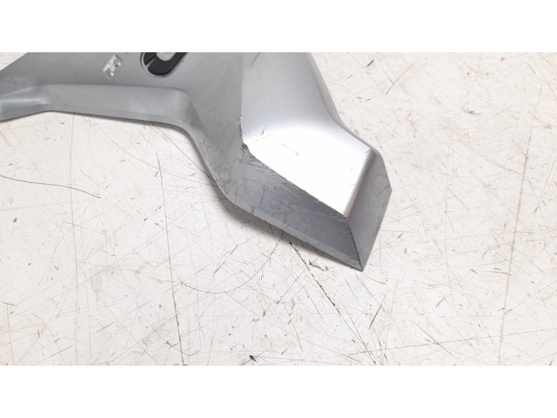 Recambio de moldura para bmw r 1250 r 1250 gs referencia OEM IAM 46638392881  