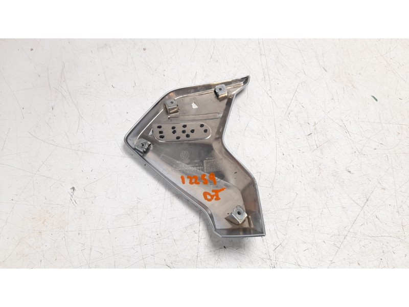 Recambio de moldura para bmw r 1250 r 1250 gs referencia OEM IAM 46638392881  