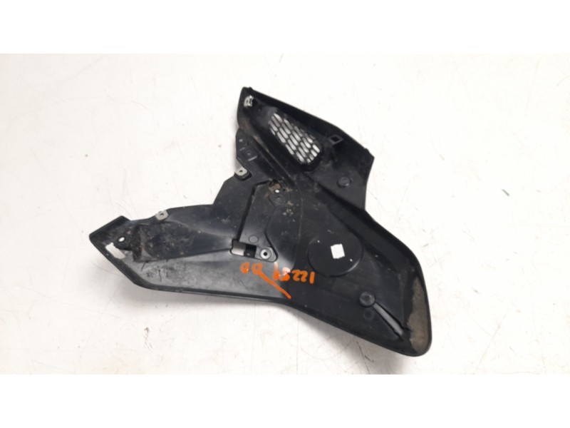 Recambio de moldura para bmw r 1250 r 1250 gs referencia OEM IAM 46638556656  