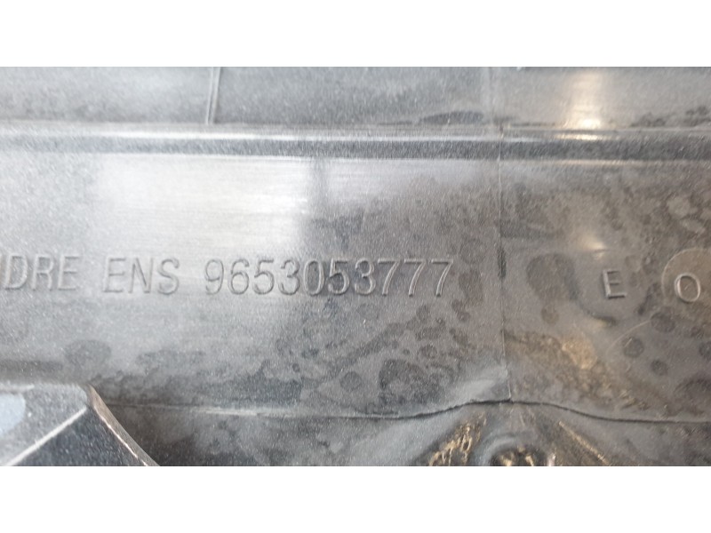 Recambio de rejilla delantera para citroën c3 i (fc_, fn_) 1.6 16v hdi referencia OEM IAM 9680094177  9653053777  