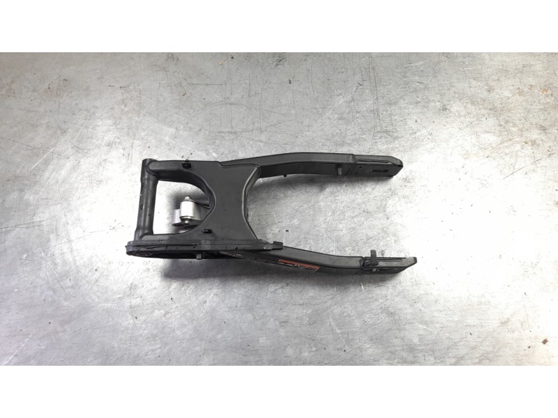 Recambio de basculante para honda cb 500f referencia OEM IAM 52200MKPDN0  