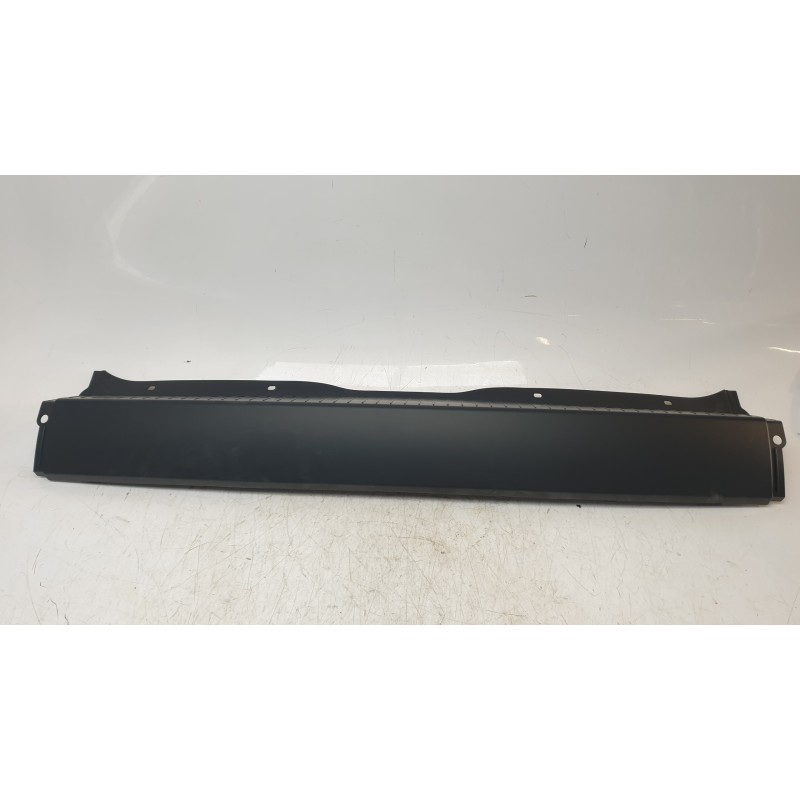 Recambio de moldura para renault scénic ii (jm0/1_) 2.0 (jm05, jm0u, jm1n, jm1u, jm2v) referencia OEM IAM 8200228104  
