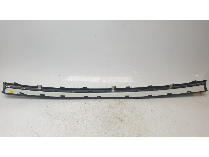 Recambio de molduras traseras para mercedes-benz clase c (w203) c 220 cdi (203.006) referencia OEM IAM   