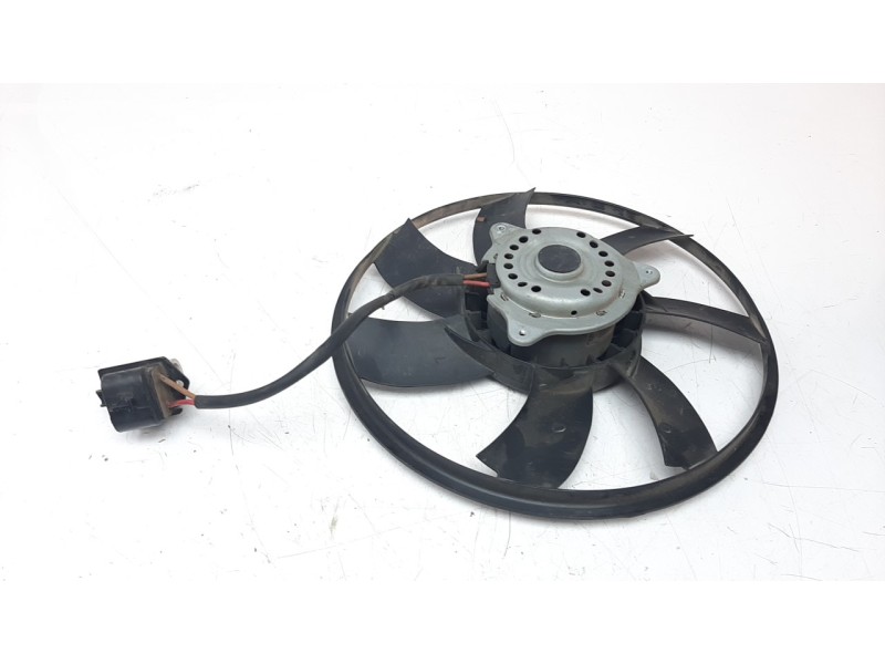 Recambio de electroventilador para opel insignia country tourer 2.0 16v cdti referencia OEM IAM 22915587  