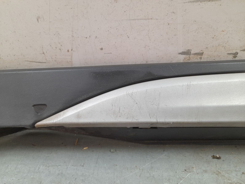 Recambio de estribo lateral para volkswagen taigo (cs1) life referencia OEM IAM 2G7853855A  