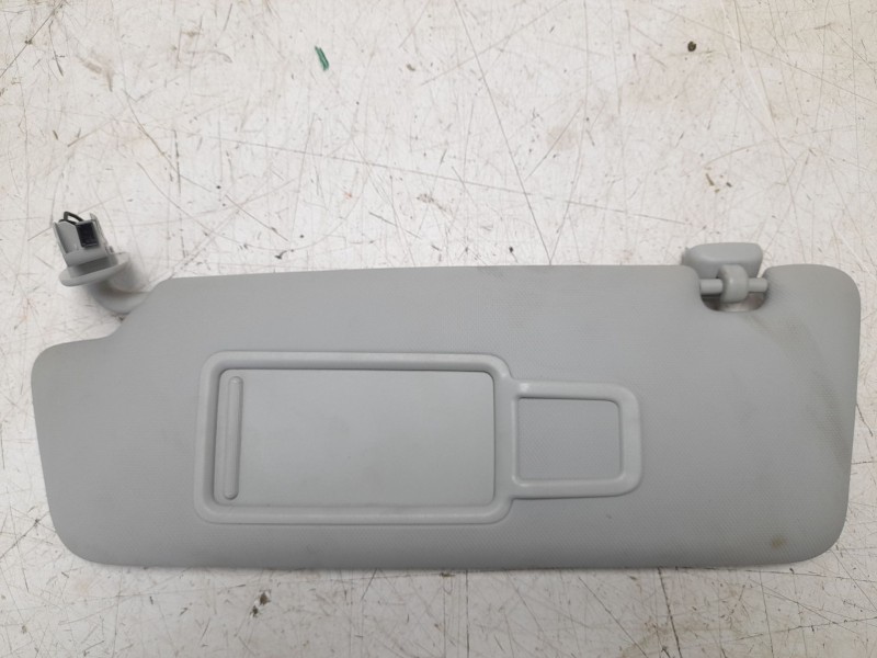 Recambio de parasol izquierdo para audi q3 (8ug) base referencia OEM IAM 8U0857551J  