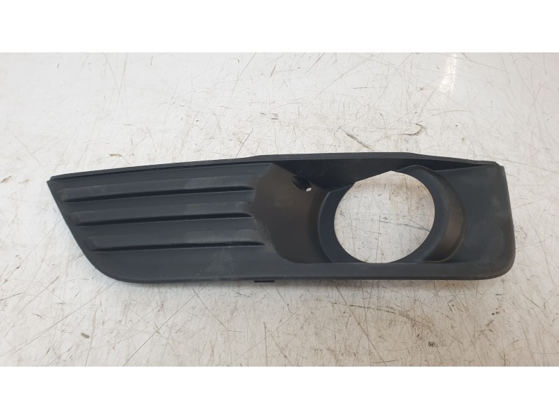Recambio de rejilla paragolpes izquierda para ford focus ii (da_, hcp, dp) 1.6 tdci referencia OEM IAM 4M5119953  