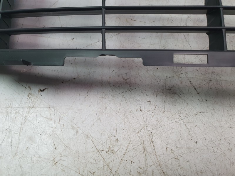 Recambio de rejilla delantera para peugeot 3008 i monospace (0u_) 1.6 vti referencia OEM IAM 9685628677  