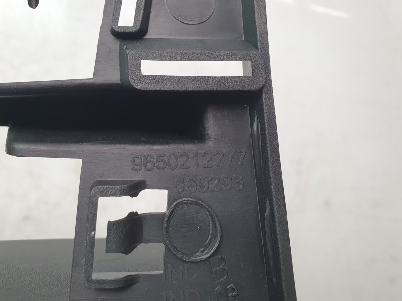 Recambio de rejilla delantera para citroën c4 picasso i monospace (ud_) 2.0 i 16v referencia OEM IAM 9650212277  