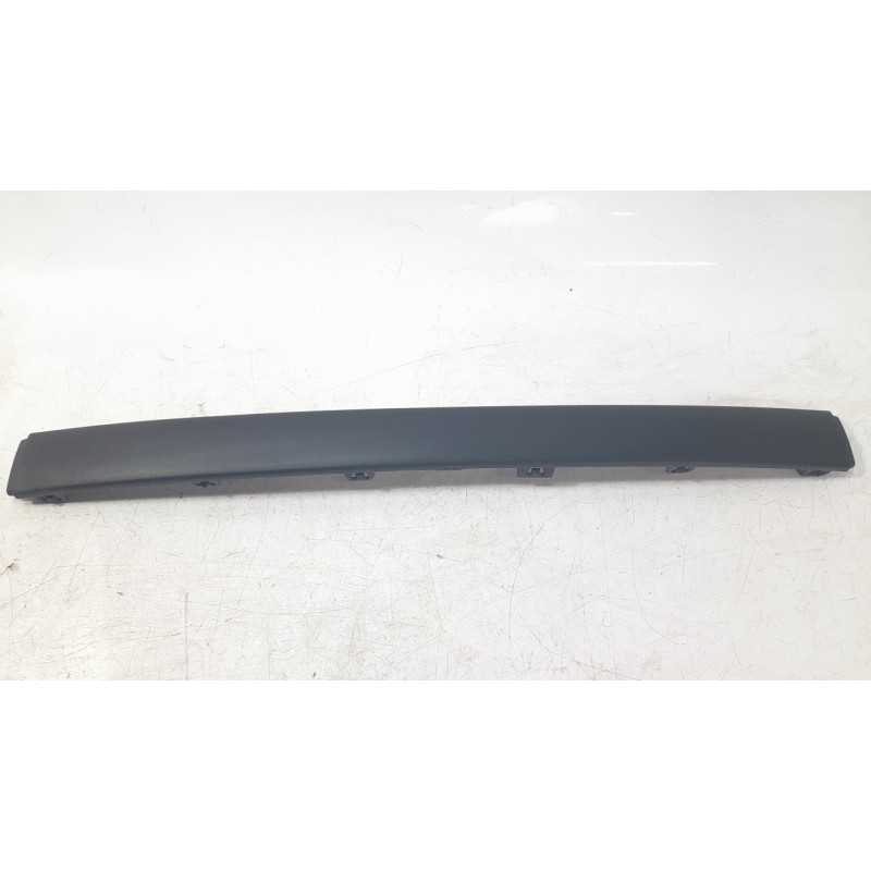 Recambio de moldura paragolpe trasera para renault megane i (ba0/1_) 1.9 tdi referencia OEM IAM 7700427572  
