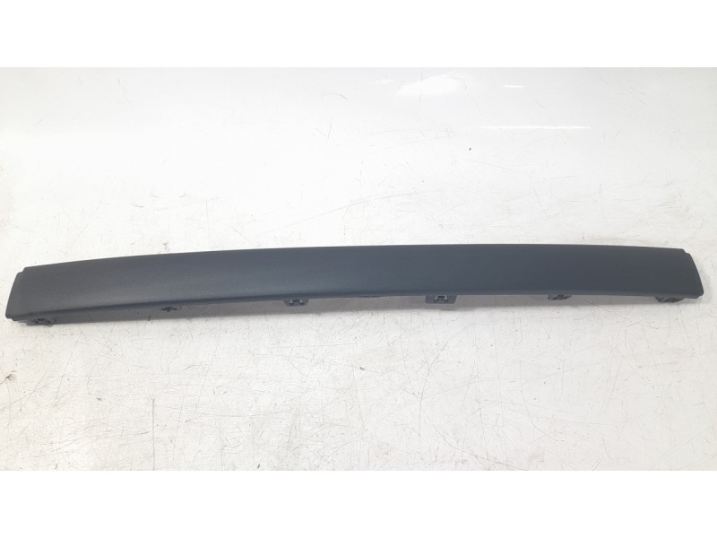 Recambio de moldura paragolpe trasera para renault megane i (ba0/1_) 1.9 tdi referencia OEM IAM 7700427572  