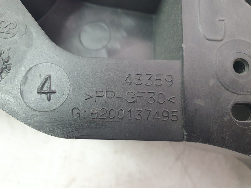 Recambio de soporte faro izquierdo para renault megane ii sedán (lm0/1_) 1.9 dci referencia OEM IAM 8200137495 109193881 RN42034