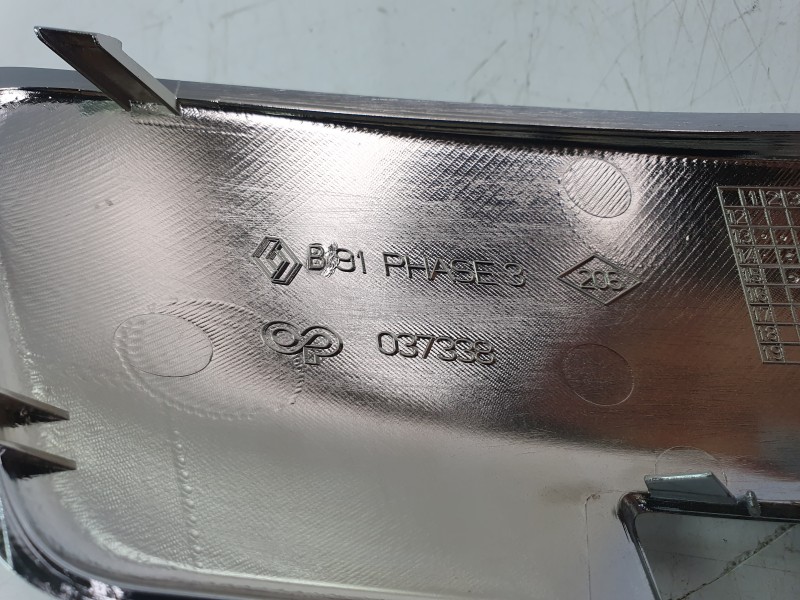 Recambio de moldura para renault laguna iii (bt0/1) 2.0 16v turbo referencia OEM IAM 620722387R  