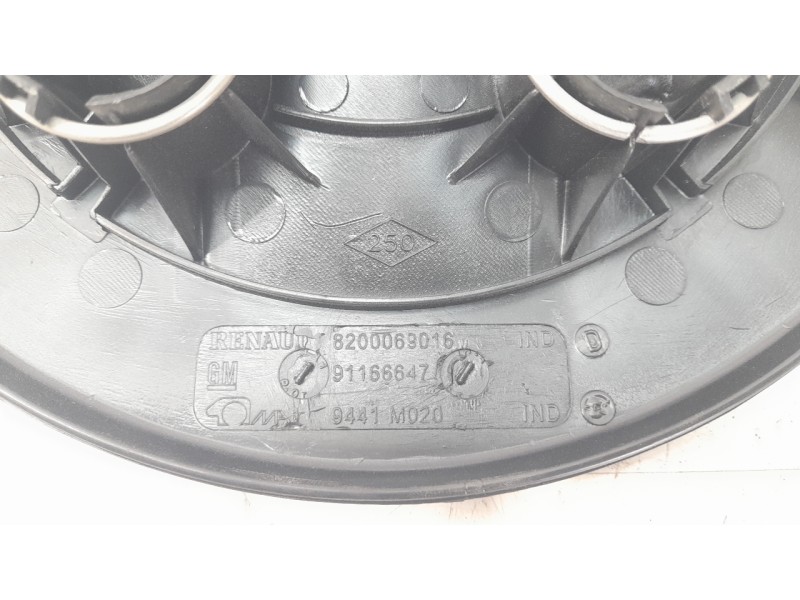 Recambio de tapacubos para opel movano a furgoneta (x70) 2.5 cdti (fd) referencia OEM IAM 8200069016  