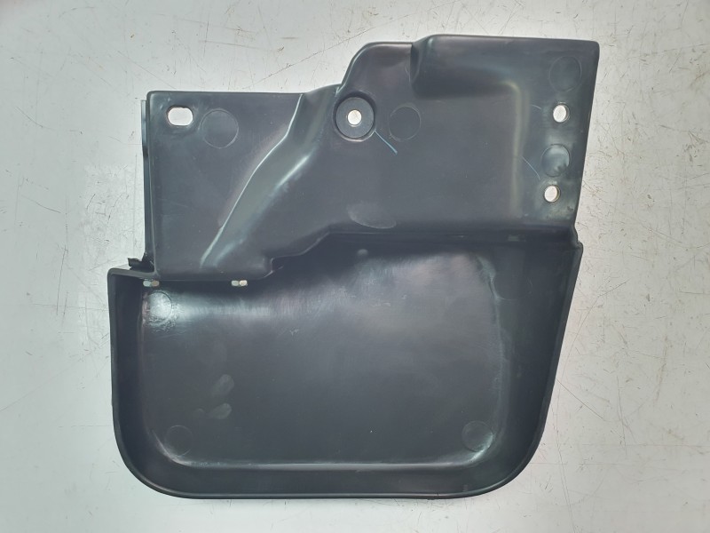 Recambio de guardabarros para mitsubishi montero sport i (k7_, k9_) 2.5 td (k94w) referencia OEM IAM MR230943  