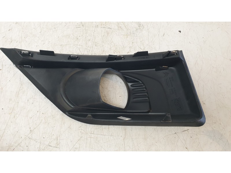 Recambio de rejilla paragolpes derecha para citroën c4 grand picasso i (ua_) 1.6 hdi 110 referencia OEM IAM 9654197877  