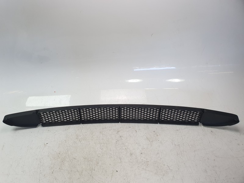 Recambio de rejilla paragolpes central para ford focus i (daw, dbw) 1.4 16v referencia OEM IAM 98ABA018A58DDW  