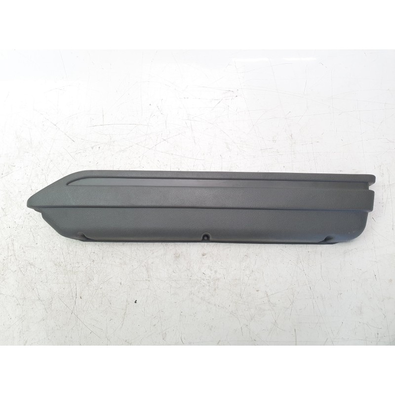 Recambio de moldura puerta delantera derecha para peugeot 205 i (741a/c) 1.0 referencia OEM IAM 931861 9252732877D 