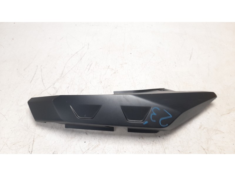 Recambio de moldura para bmw c c 400 x referencia OEM IAM 46638558595  