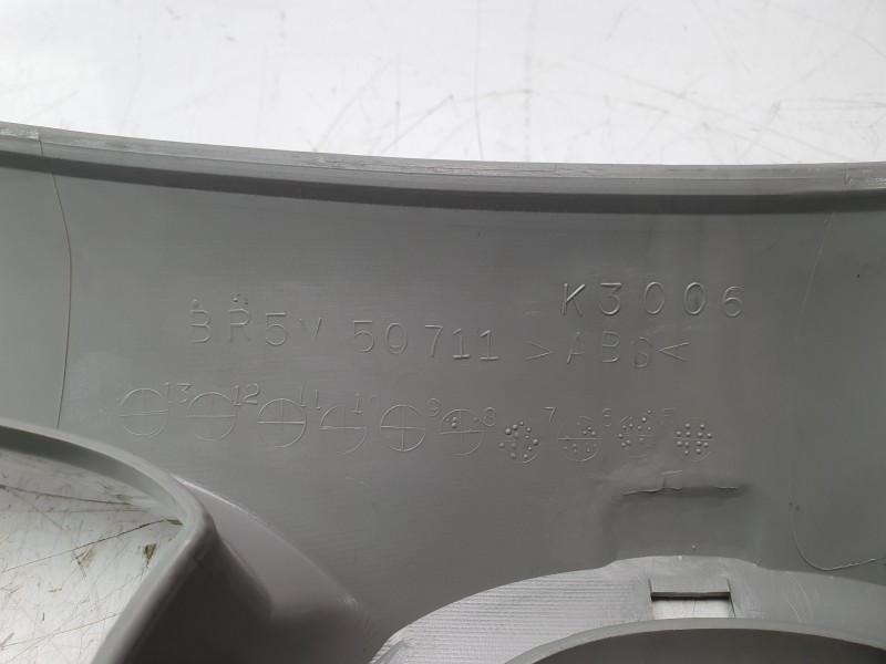 Recambio de rejilla delantera para mazda 3 (bk) 1.6 (bk14) referencia OEM IAM BR5V50711  