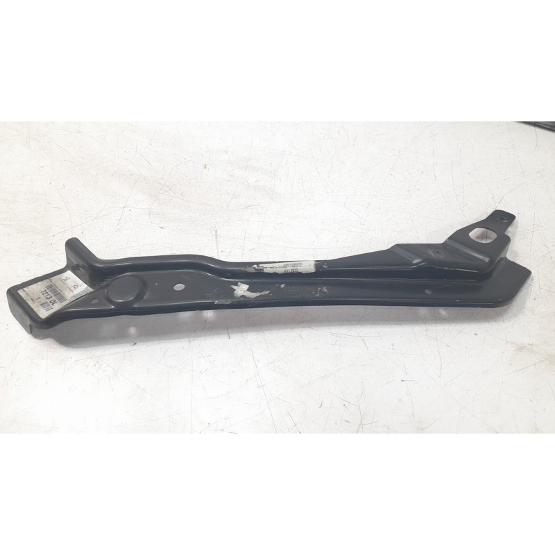 Recambio de soporte faro izquierdo para citroën c4 ii (nc_) 1.6 vti 120 referencia OEM IAM 890313H0  