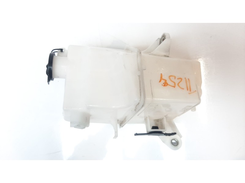 Recambio de deposito expansion para toyota rav4 hybrid 4x2 advance referencia OEM IAM 17259057  