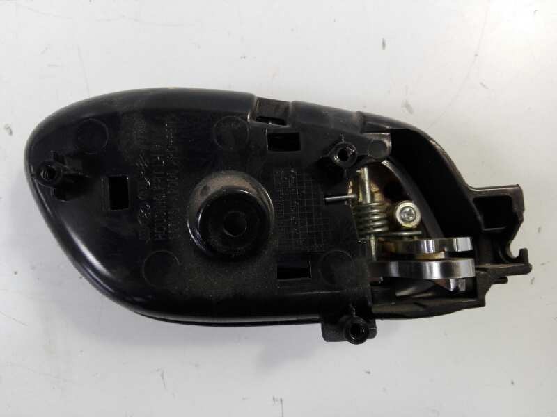 Recambio de maneta interior delantera izquierda para kia cee´d drive referencia OEM IAM 82613A2000  