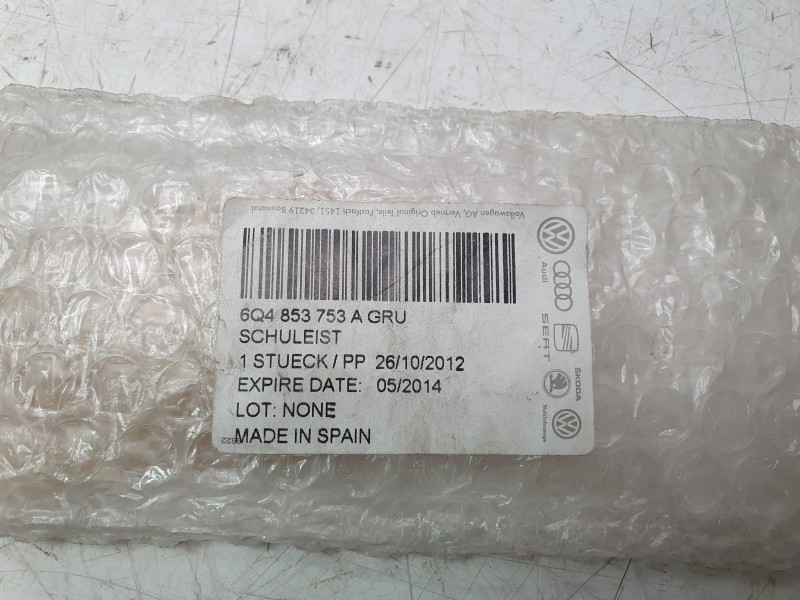 Recambio de moldura puerta trasera izquierda para volkswagen polo iv (9n_, 9a_) 1.9 tdi referencia OEM IAM 6Q4853753A  VG0211464