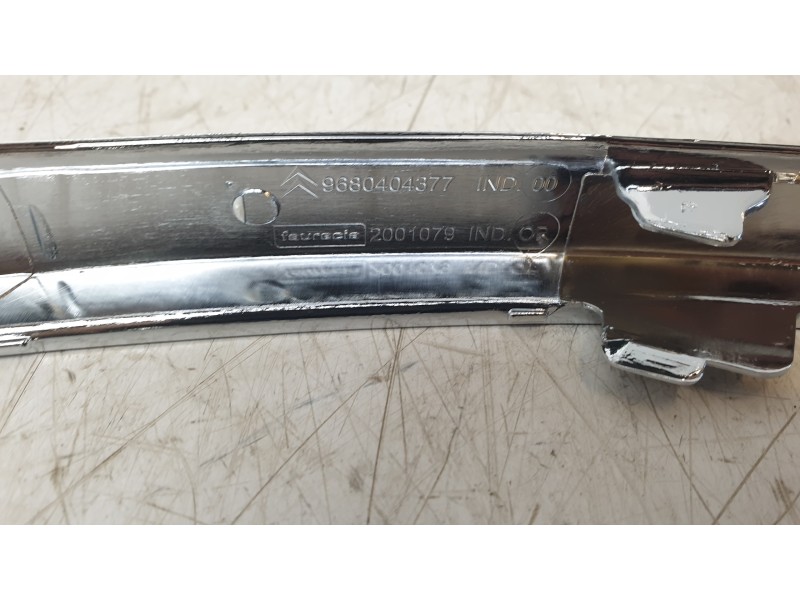 Recambio de molduras delanteras para citroën c4 picasso i monospace (ud_) 1.8 i 16v referencia OEM IAM 9680404377  